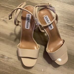 Almost brand new Steve Madden heels